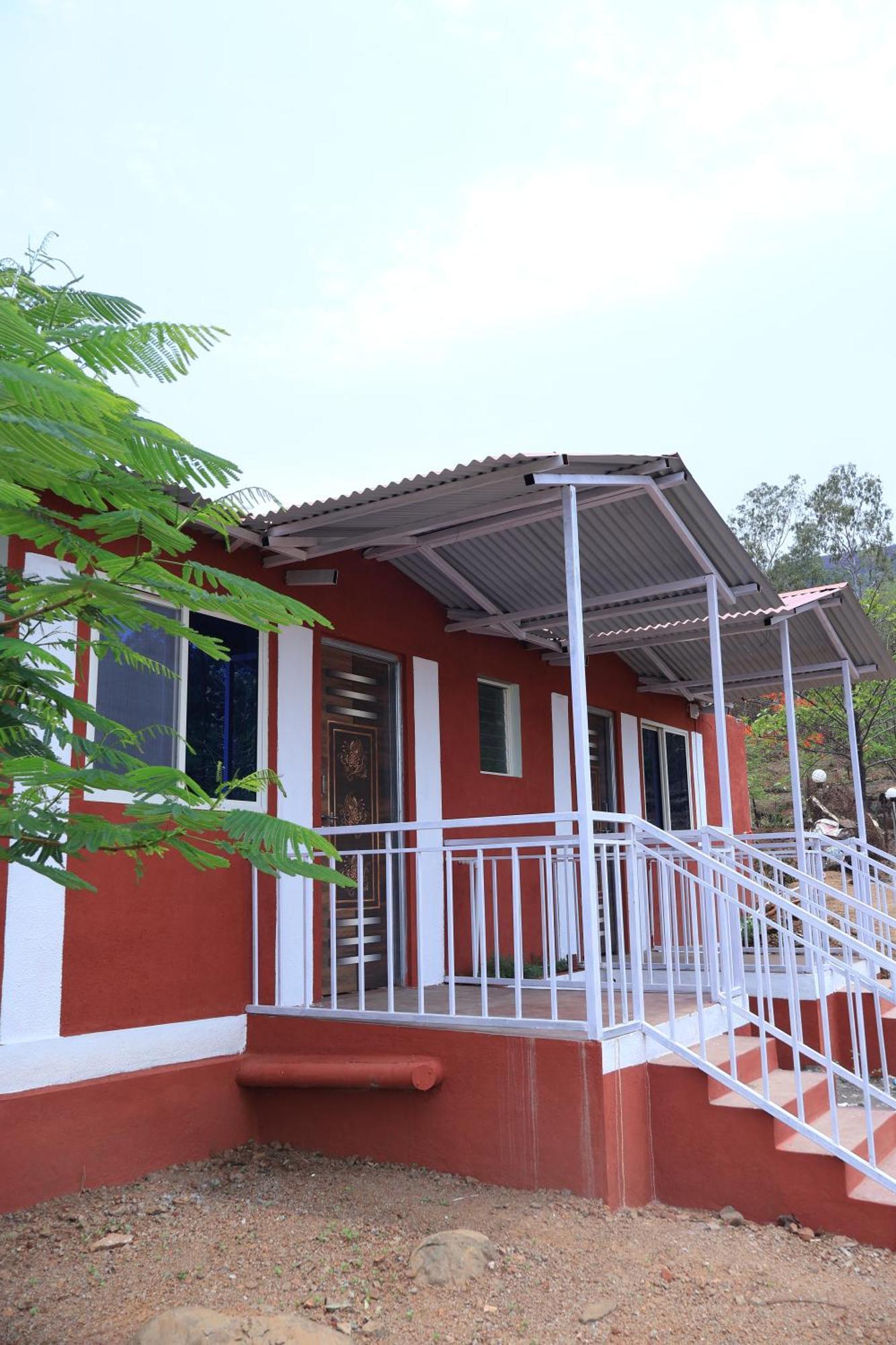 Hotel Mauli Agro Farm Dam View Resort Satara Exterior photo